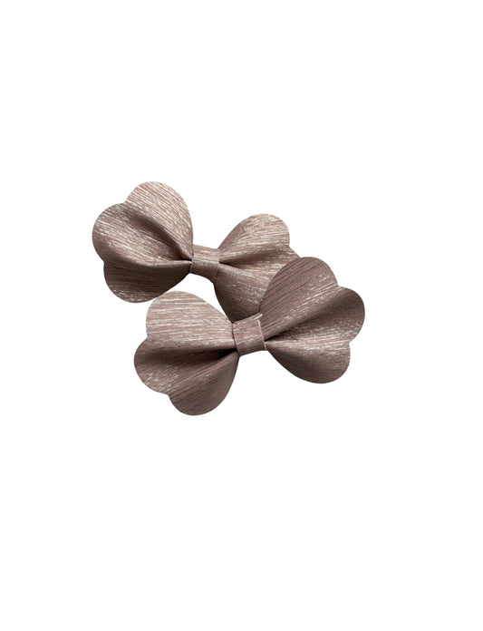 Pink Metallic Faux Leather Scallop Piggies